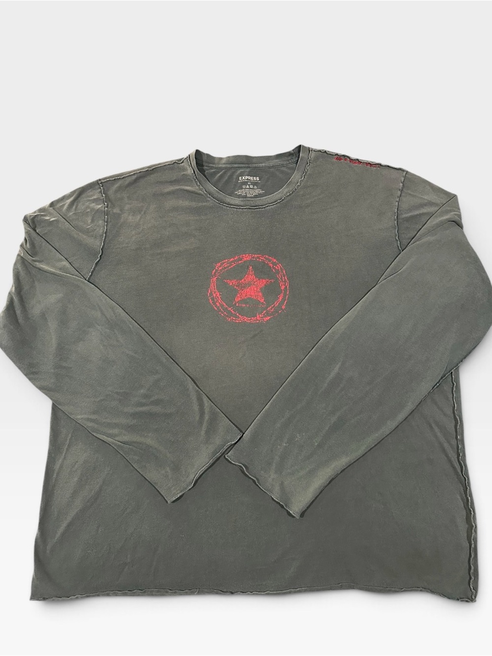 Express Men's Distressed Star Graphic Long Sleeve Tee XL (0006)